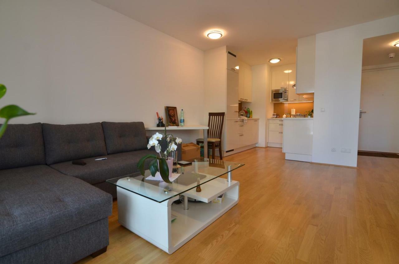 Vienna Dc Living Apartment With Parking On Premise Exterior photo